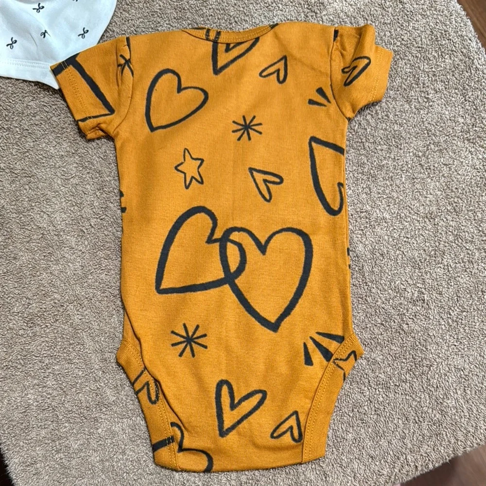 Carter’s Heart and Star Print And Bow Print  Onesie 2 Piece Bundle 3 Months